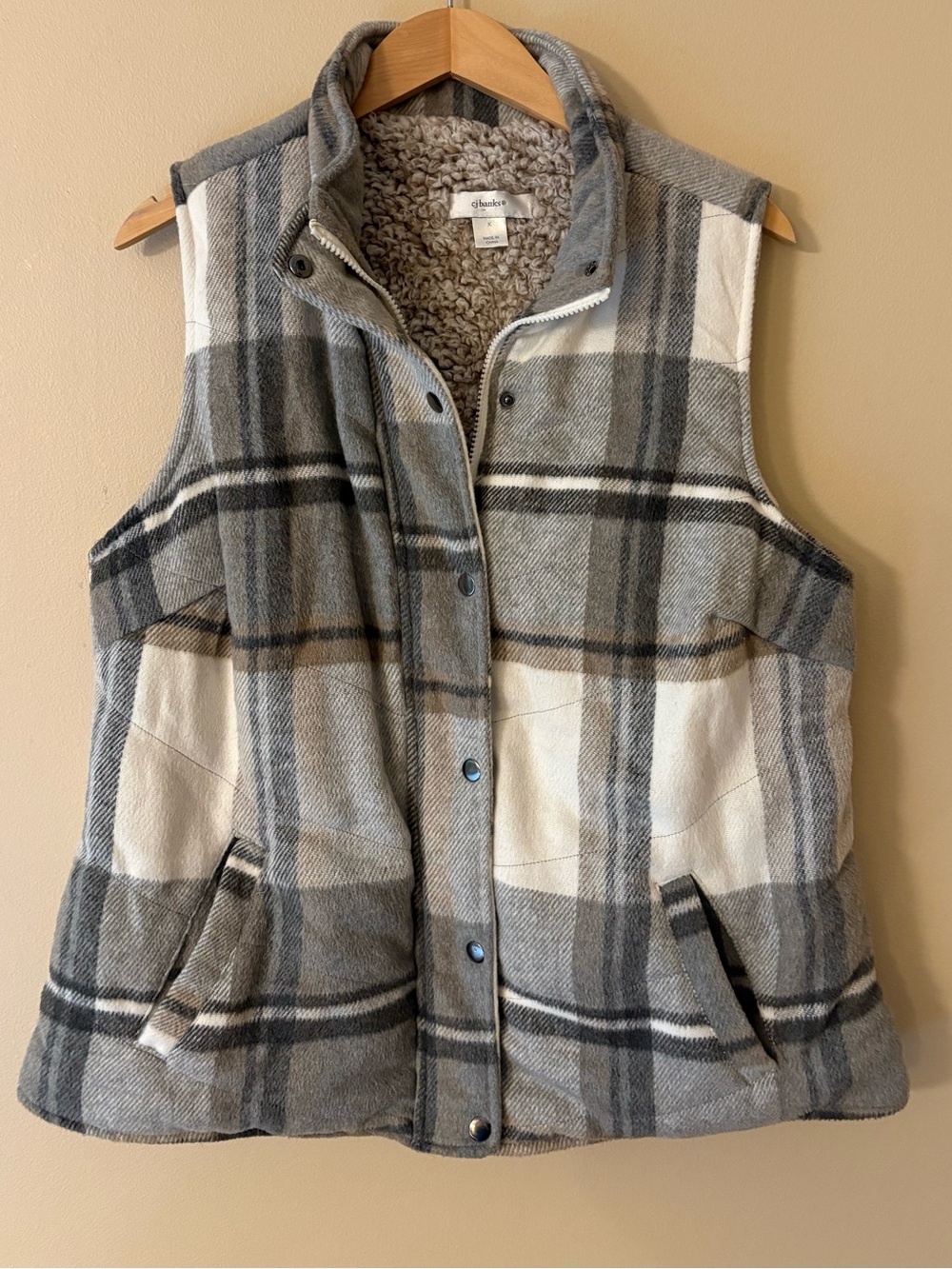 CJ Banks Sherpa Vest Size X in Excellent Condition